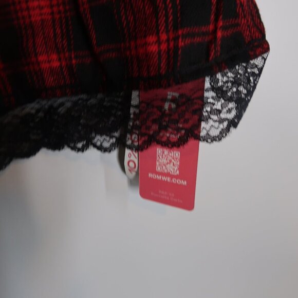 Romwe Women's Red Black Plaid Mini Skirt Goth Style School Girl Style XXL NWT - Picture 2 of 8